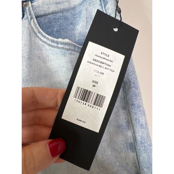 NWT Veronica Bread Sheridan Bell Bottom Flared High-Rise Denim Jeans Sky Size 28 - Picture 6 of 10